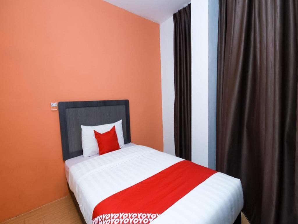 Oyo 1111 Harmony Stay Miri Exterior photo