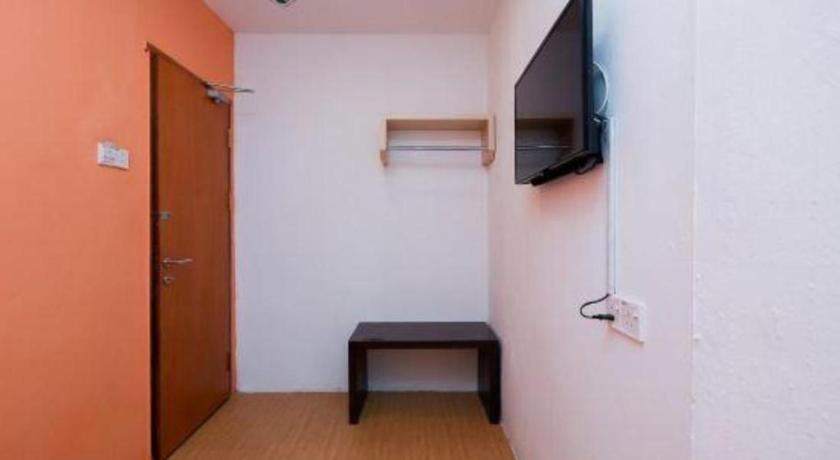 Oyo 1111 Harmony Stay Miri Exterior photo
