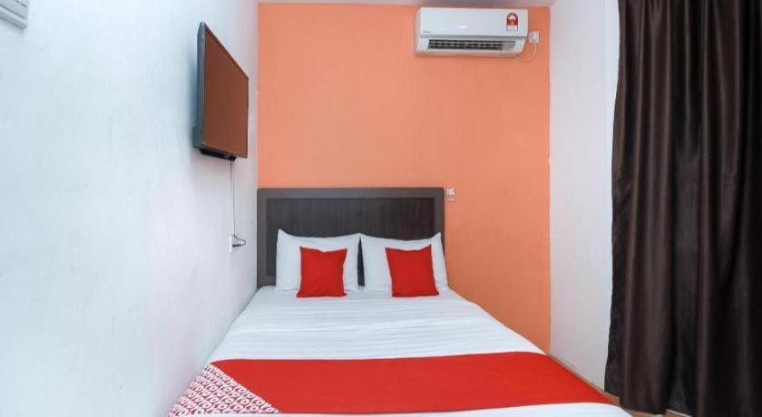Oyo 1111 Harmony Stay Miri Exterior photo